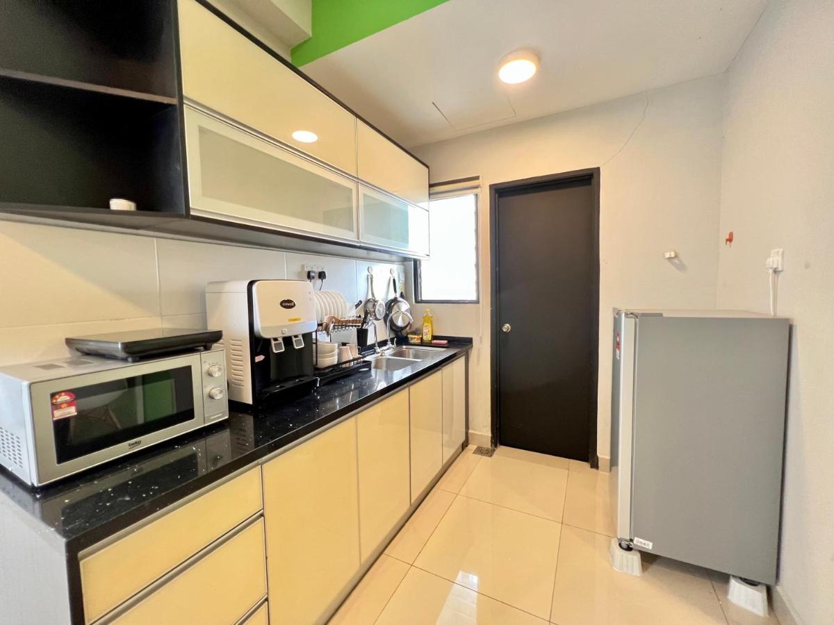 Riverview 8Pax 2Br In Kbtown Ps4, Netflix A-1-12 Kota Bharu Bagian luar foto